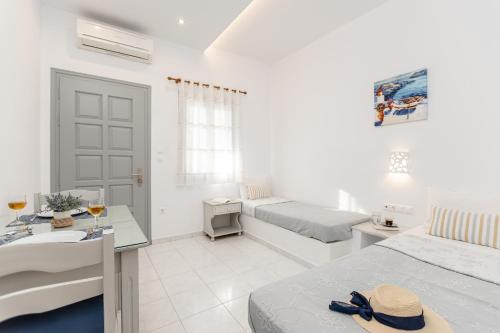 Gallery image of Zanneta Apartments & Suites in Mikri Vigla