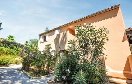 1 Bedroom Gorgeous Apartment In Sainte-Maxime