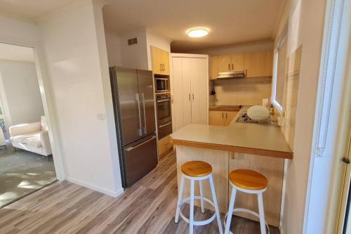 Dapur atau dapur kecil di Capelsound Beach house