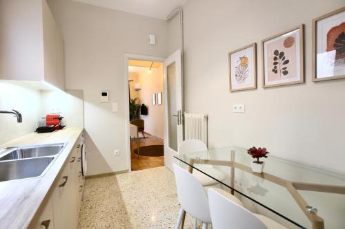 Cosy Nektariou by GK Hospitality Group