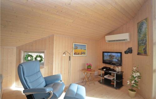 Posezení v ubytování Amazing Home In Vggerlse With Sauna