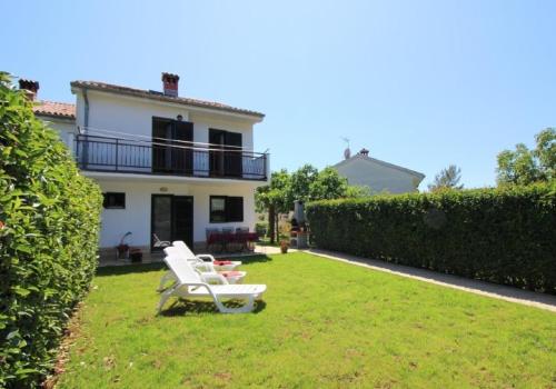 Ferienhaus in Poreč mit Garten, Terrasse und Grill