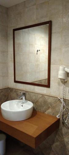 Bilik mandi di Casa Lixa Hotel Rural Albergue