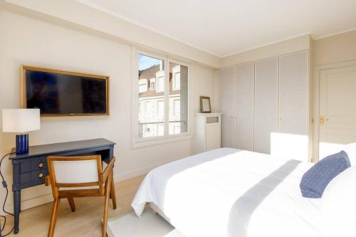 Fotografia z galérie ubytovania Appartement luxueux vue mer à Deauville avec services v destinácii Deauville