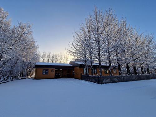 Haukaberg House om vinteren