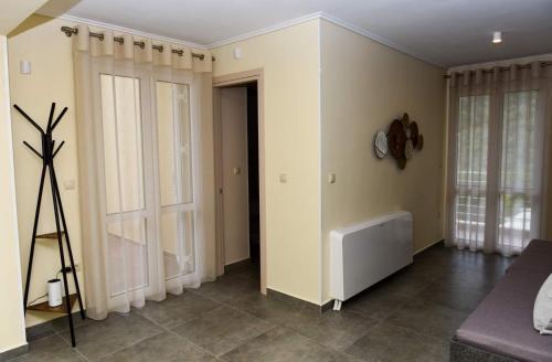 Katil atau katil-katil dalam bilik di Nikole's Villas Luxury 180m2