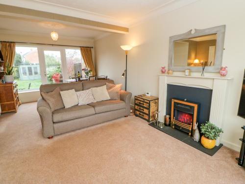 8 Hampton Road – Photos 3