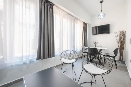 Iguana Gold Luxury Suites 2 ( 1 min from Ermou street)