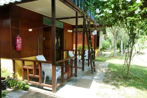 Cheers Garden Chalet