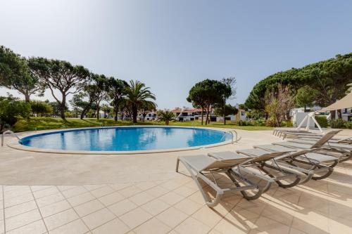 VILASOL - "Captain's Retreat" for 4 with AC facing the gardens & Pool