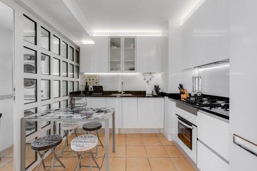 VILASOL - "Captain's Retreat" for 4 with AC facing the gardens & Pool