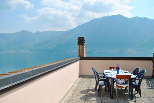 Loft with Big Terrace Lake View – Photos 2