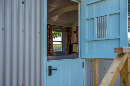 Fotografie z fotogalerie ubytování The Hideaway Hut - 1 Bed Shepherds Hut - Hereford v destinaci Hereford