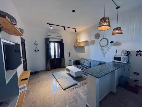 A cozinha ou cozinha compacta de Rafiki Hostels - Dahab