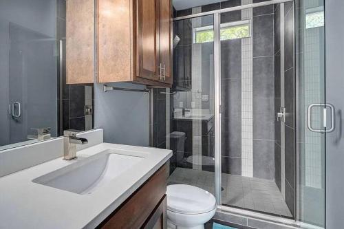 オースティンにあるEast Austin 3 bedroom home w/ pet friendly yardのギャラリーの写真