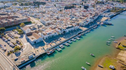 Sea Feeling Apartment in Tavira by LovelyStay