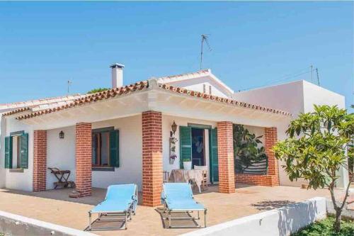 Booking.com: Sunny,Stylish Chalet next to Cala´n Brut , Cala ...