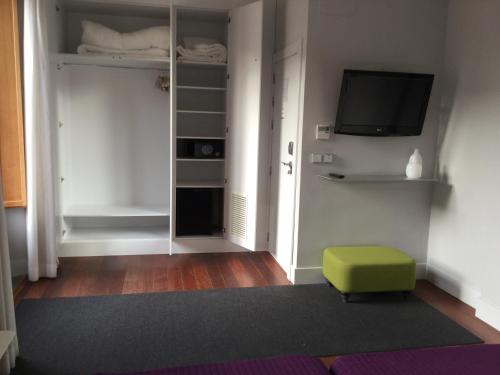 Khu Hotel