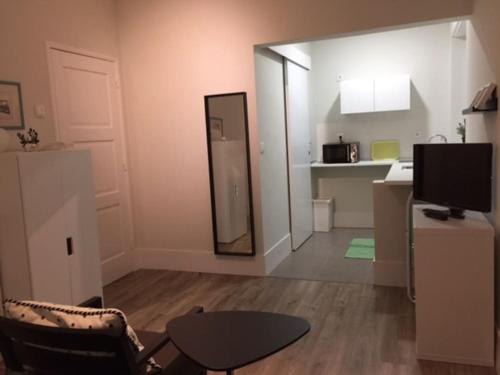 Romantic and Renewed Studio Apartment in Arroios - SSL 2B
