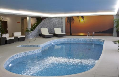 Bazén v ubytování The Diplomat Hotel Restaurant & Spa nebo v jeho okolí