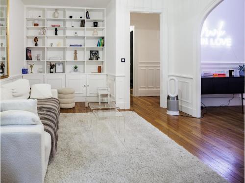 Photo de la galerie de l'établissement GoldSwan, Chic et Confortable au Coeur de Troyes !, à Troyes