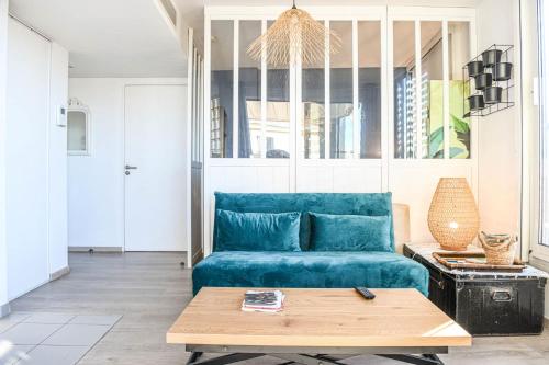 Posezení v ubytování Studio 1 chambre avec terrasse et petite vue mer