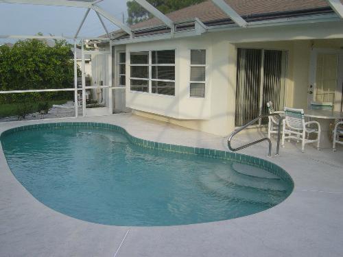Riverview Villa - Private Villa with heated pool - sleeps 6