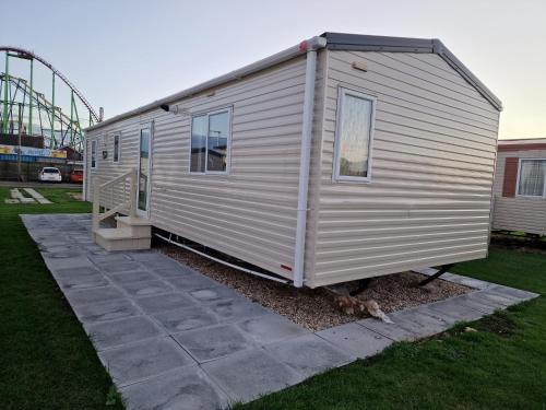 b17-sunnymede-caravan-park-fantasy-island-ingoldmells-ingoldmells