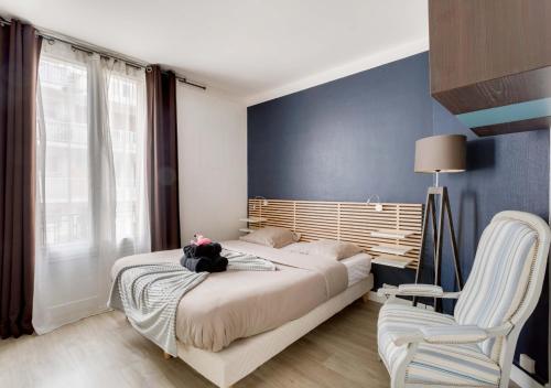 Postel nebo postele na pokoji v ubytování DUPLEX et TERRASSE, proche PARIS-VINCENNES