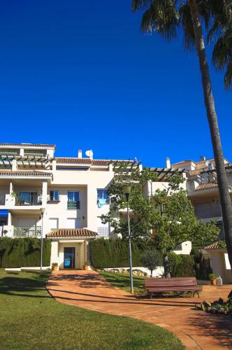 MARBELLA HOME RENTALS - 2BR, 2BTH apartment near Puerto Banús