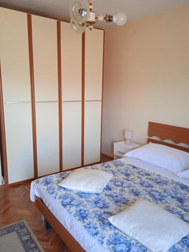 Lova arba lovos apgyvendinimo įstaigoje Holiday house with a parking space Hrvace, Zagora - 20674
