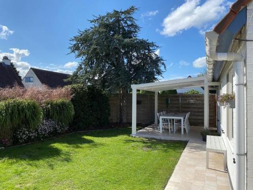 Freistehendes Ferienhaus in De Panne mit Schöner Terrasse