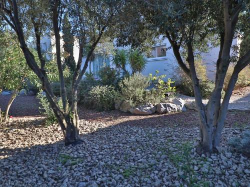Fotografia z galérie ubytovania Villa climatisée indépendante avec jardin et WIFI, proche plage et commerces à Sète, quartier Villeroy - FR-1-472-176 v destinácii Sète