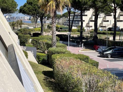 Studio climatisé 4 pers avec piscine et parking à Port Camargue - FR-1-250-230