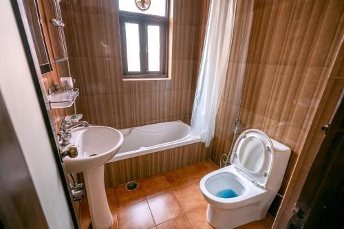 Koupelna v ubytování Hotel Ganesh Himal