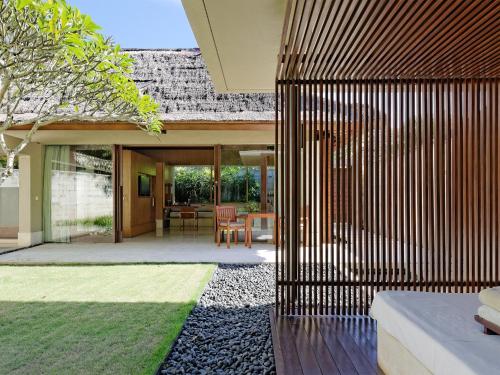The Bale Nusa Dua by LifestyleRetreatsにある庭