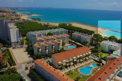 LITORAL COSTA DORADA - BLAU MAR Only families