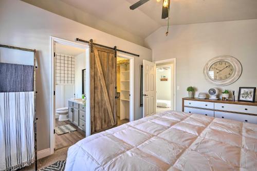 Кровать или кровати в номере Woods Cross Vacation Rental with Hot Tub!