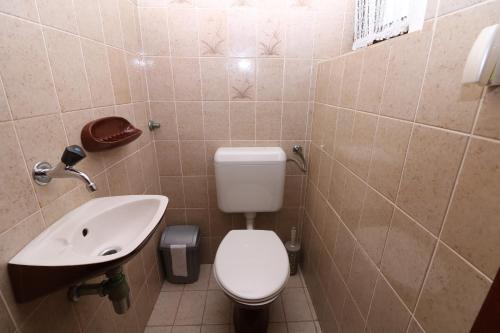 Fotografie z fotogalerie ubytování Apartment Tomasic with Terrace v destinaci Baška