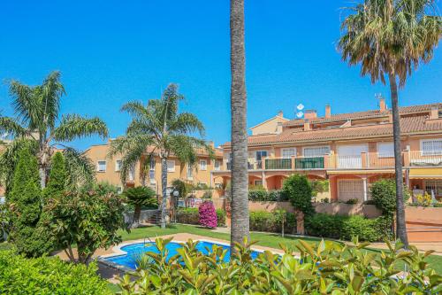 LITORAL COSTA DORADA - BAHIA DORADA Only families