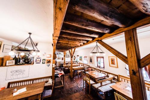 Restaurace v ubytování Weingut Guttmann - Apartment Schwalbennester
