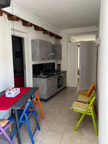Η κουζίνα ή μικρή κουζίνα στο Vicol8 Casa Vacanze