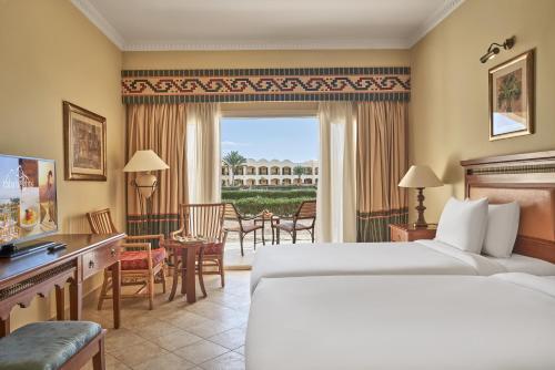 Gallery image of Mosaique Beach Resort Taba Heights in Taba