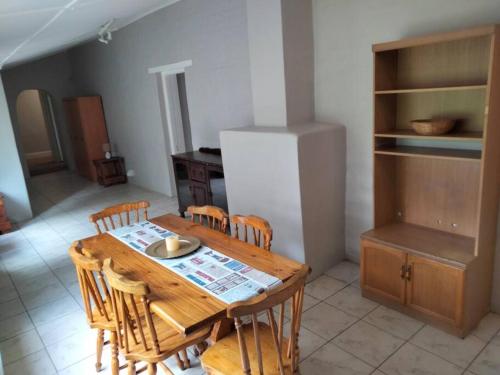Una cocina o zona de cocina en Meshlynn Farm House
