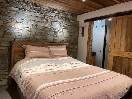 Zdjęcie z galerii obiektu RARE Le refuge des aiguilles Duplex 130m2 10 pers classé 4 étoiles St Sorlin d'Arves La Toussuire w mieście Saint-Sorlin-dʼArves