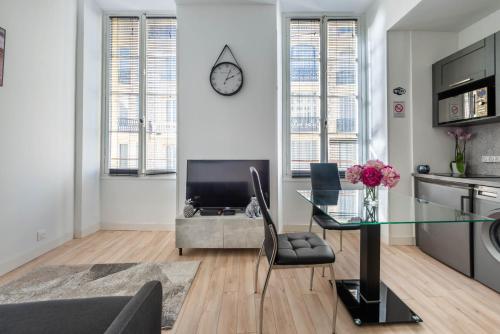 Studio Famous bd Victor Hugo - city center