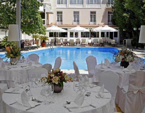 Theoxenia Palace