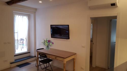 Televisyen dan/atau pusat hiburan di La Terrazza del Borgo