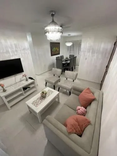 Apto en San Isidro Labrador Cerca de la FARD picture