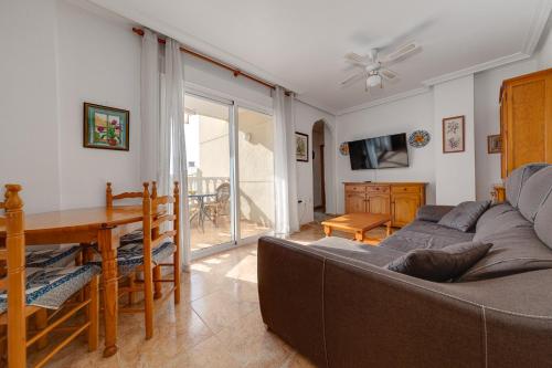 Apartment Ramon Gallud 204